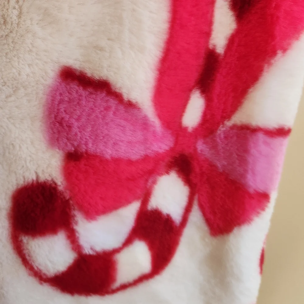 Rachel Roy Christmas blanket faux fur candy cane nwt